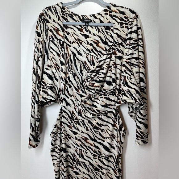 TORRID Maxi Studio Knot Long Sleeve Dress Zebra Watercolor Size 4X - Picture 8 of 13